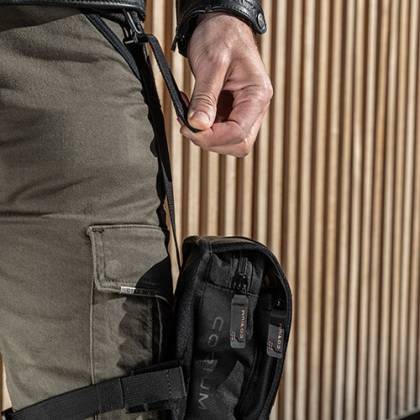 Borsetă pentru Coapsă GIVI CRM104 3L · Negru / Maro  - 3