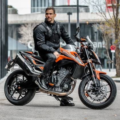 Rucsac Moto KRIEGA MAX 28 Extensibil de la 22L la 28L · Negru  - 8